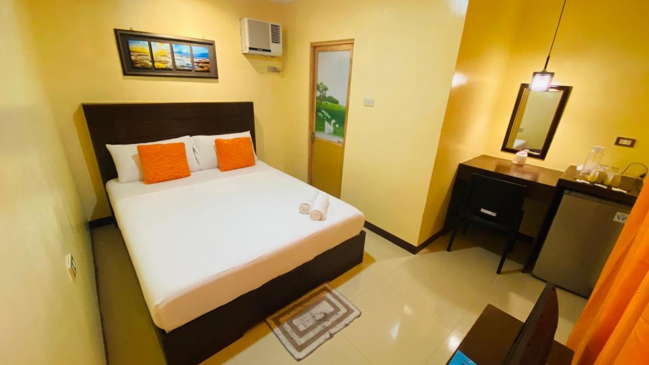 Vicente Aguirre Rooms Boracay Island Exteriör bild